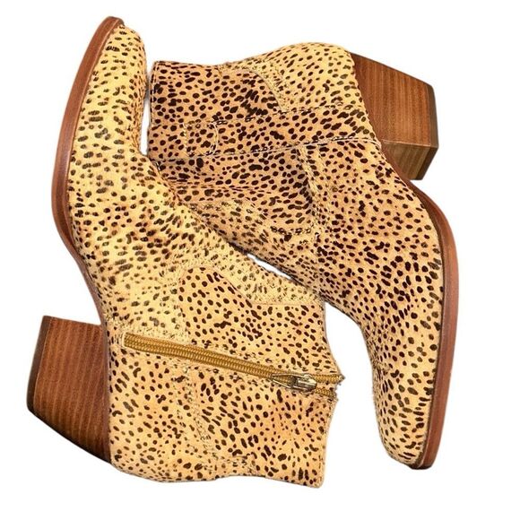 Dolce Vita Calf Hair Leopard Print Booties(Size 6.5) - Picture 5 of 12